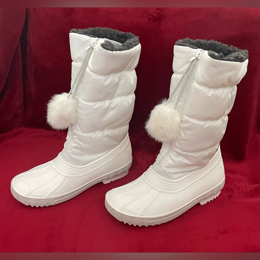 Pajar White Women’s Winter Boots with Faux Fur Pom Poms - Picture 9 of 16
